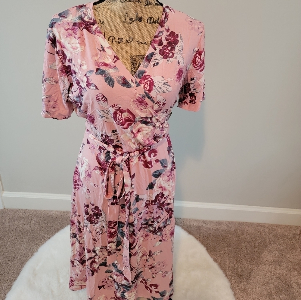 NWOT Matty M floral faux wrap dress